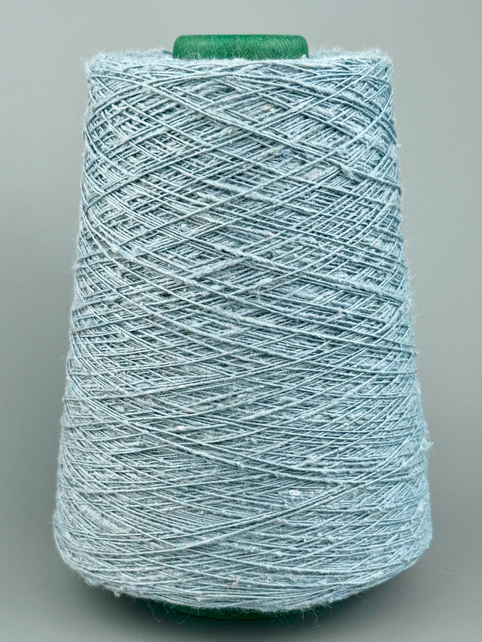 Art. Seta Tweed Bourette – Garn aus 100 % Bouretteseide mit Tweed-Effekt col. Staubblau 700 m / 100 g foto 2